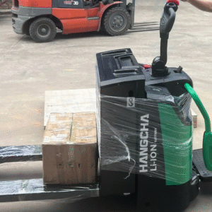 Xe nâng tay điện Lithium có bệ đứng lái