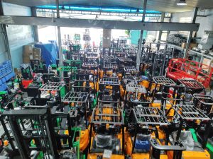 Xe nâng Thiên Sơn